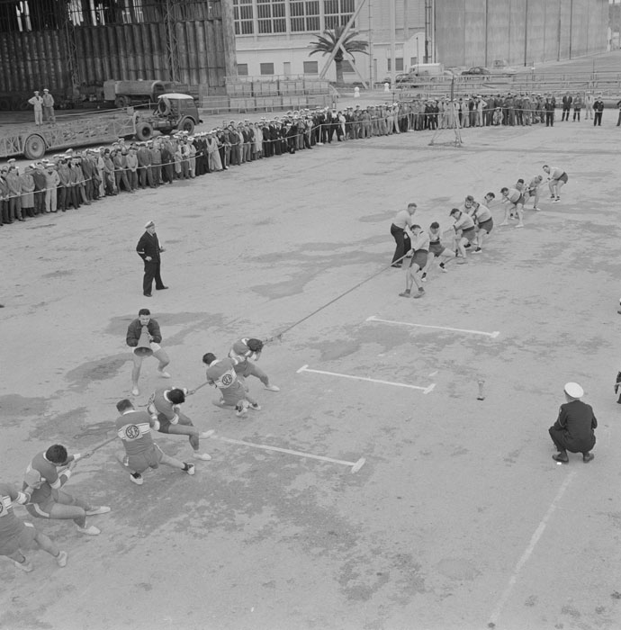 KAROUBA : Les traditions militaires, florilège tu-58-10